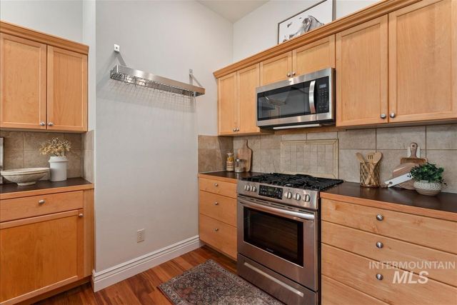 13379 N 8th, Boise, ID 83714