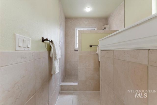 13379 N 8th, Boise, ID 83714