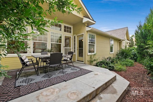 13379 N 8th, Boise, ID 83714