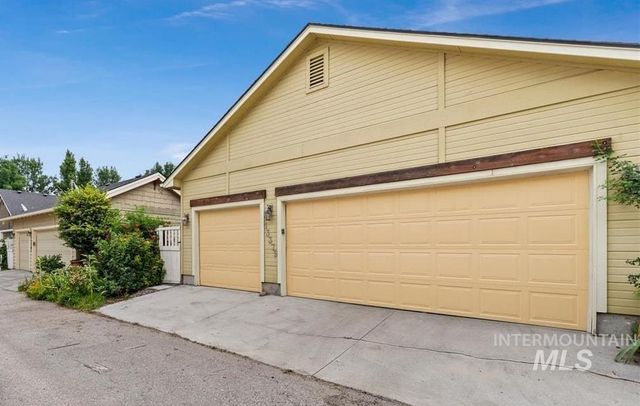13379 N 8th, Boise, ID 83714