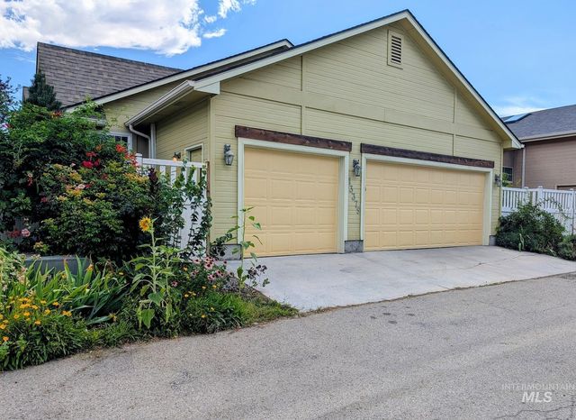 13379 N 8th, Boise, ID 83714