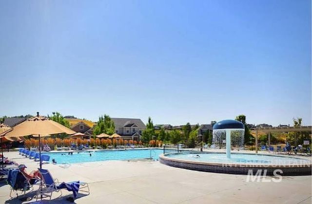 13379 N 8th, Boise, ID 83714