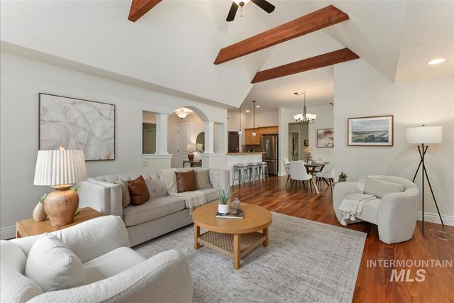 13379 N 8th, Boise, ID 83714