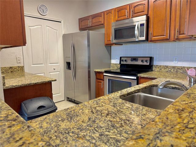 8828 DUNES COURT 12 304, Kissimmee, FL 34747