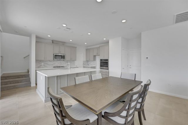 9393 Ara Place, Las Vegas, NV 89143