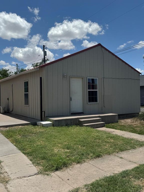 1312 S Chadbourne St, San Angelo, TX 76903