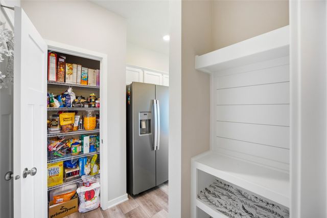 3340 NW Stratford Lane, Ankeny, IA 50023