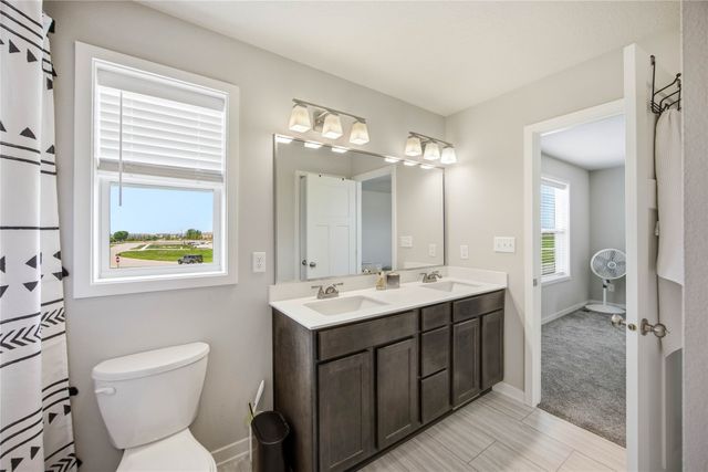 3340 NW Stratford Lane, Ankeny, IA 50023