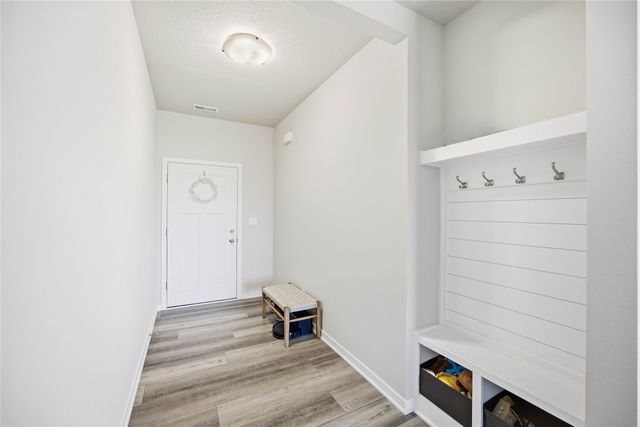 3340 NW Stratford Lane, Ankeny, IA 50023
