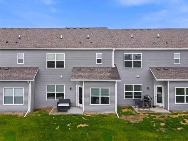 3340 NW Stratford Lane, Ankeny, IA 50023