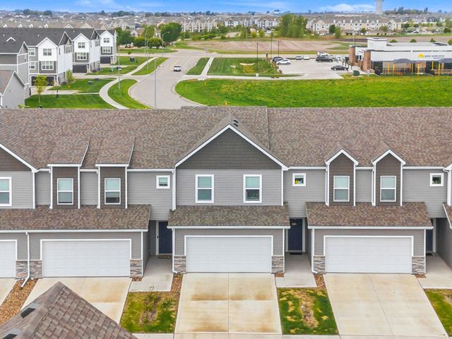 3340 NW Stratford Lane, Ankeny, IA 50023