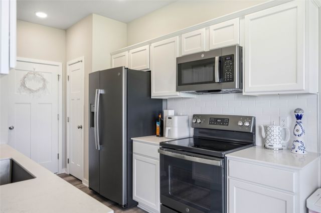 3340 NW Stratford Lane, Ankeny, IA 50023