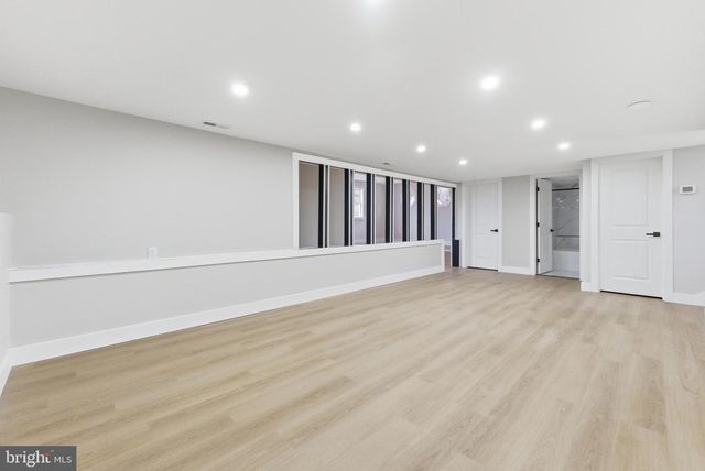 1281 PURITAN, West Deptford, NJ 08096