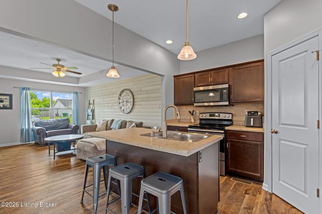 129 Round Rock Dr, Shepherdsville, KY 40165