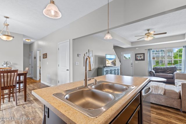 129 Round Rock Dr, Shepherdsville, KY 40165
