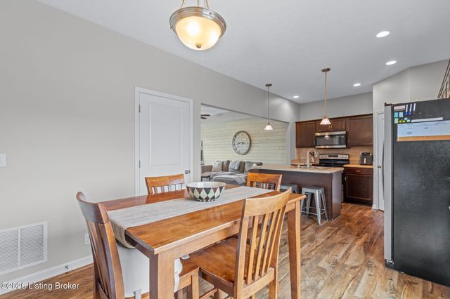 129 Round Rock Dr, Shepherdsville, KY 40165