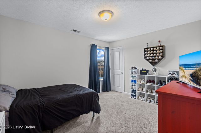 129 Round Rock Dr, Shepherdsville, KY 40165