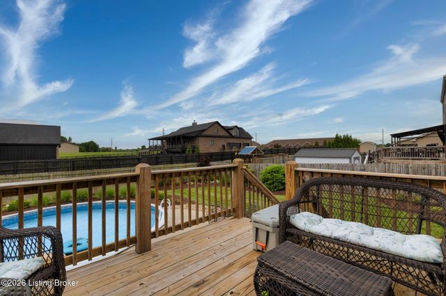 129 Round Rock Dr, Shepherdsville, KY 40165