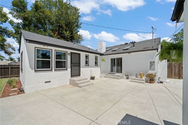 941 E Ridgewood, Long Beach, CA 90807