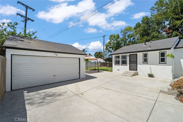 941 E Ridgewood, Long Beach, CA 90807