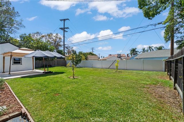 941 E Ridgewood, Long Beach, CA 90807