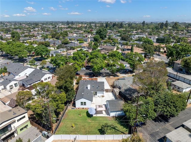941 E Ridgewood, Long Beach, CA 90807