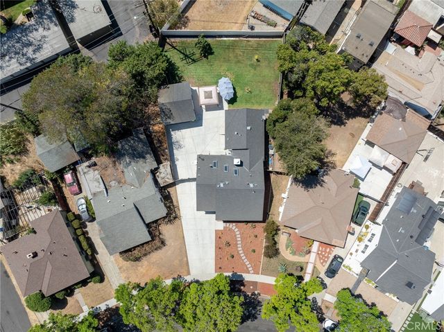 941 E Ridgewood, Long Beach, CA 90807
