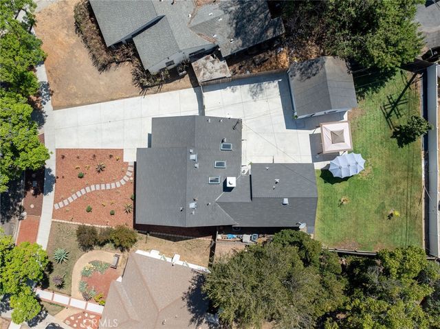 941 E Ridgewood, Long Beach, CA 90807
