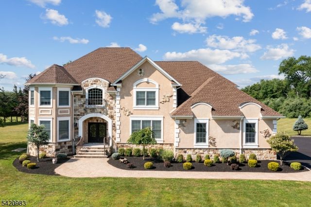 9 Van Fleet Rd, Readington Twp., NJ 08853