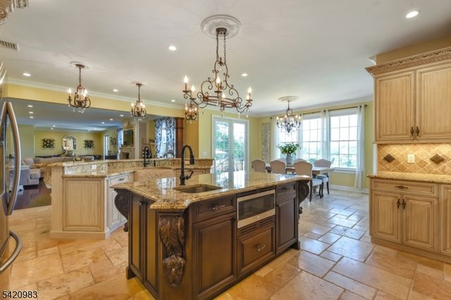 9 Van Fleet Rd, Readington Twp., NJ 08853