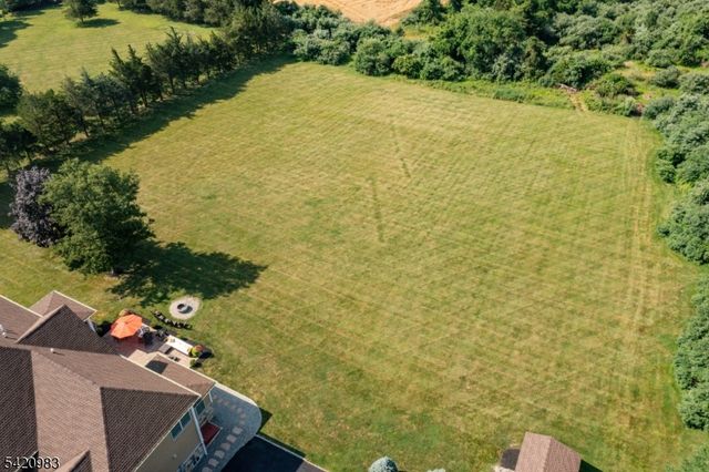 9 Van Fleet Rd, Readington Twp., NJ 08853