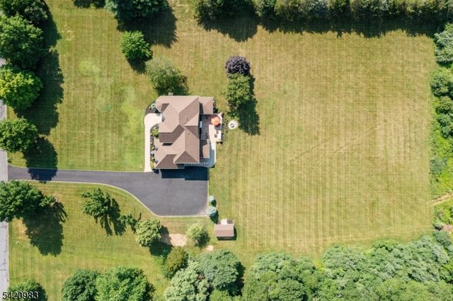 9 Van Fleet Rd, Readington Twp., NJ 08853