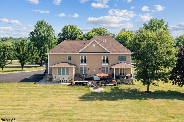 9 Van Fleet Rd, Readington Twp., NJ 08853