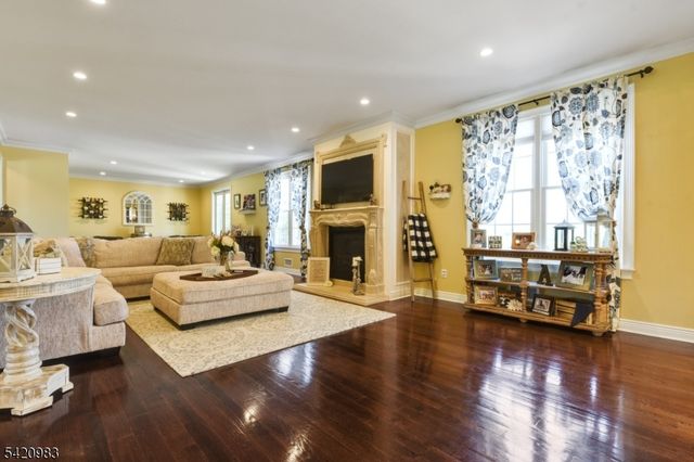 9 Van Fleet Rd, Readington Twp., NJ 08853