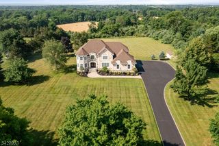 9 Van Fleet Rd, Readington Twp., NJ 08853