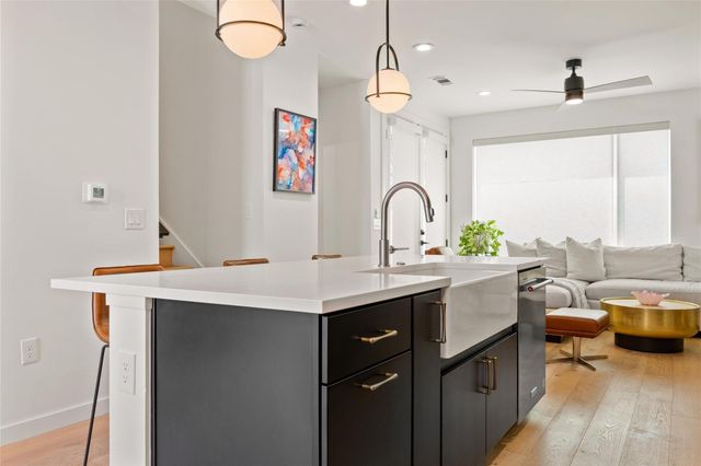 4404 Mount Vernon DR B, Austin, TX 78745