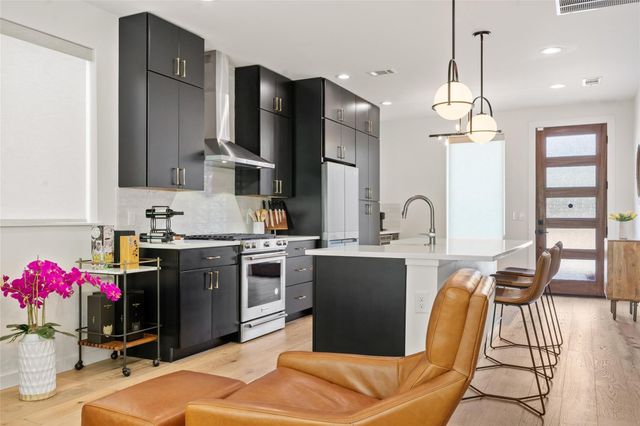 4404 Mount Vernon DR B, Austin, TX 78745