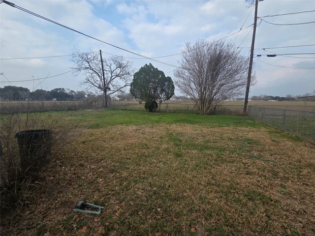 1216 Merchant Street, El Campo, TX 77437