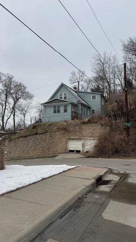 214 KNEPPER Street, Council Bluffs, IA 51503