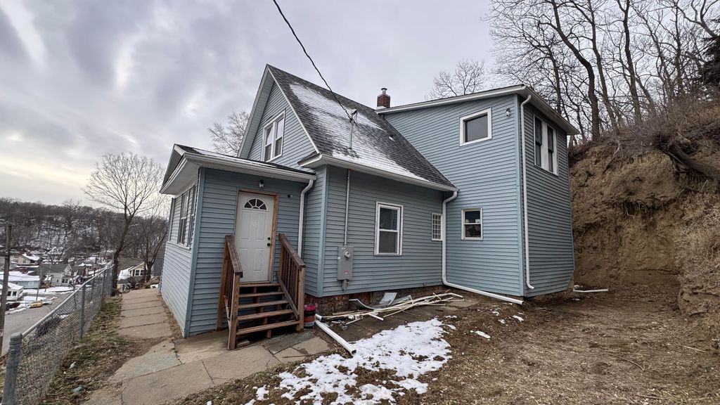 214 KNEPPER Street, Council Bluffs, IA 51503