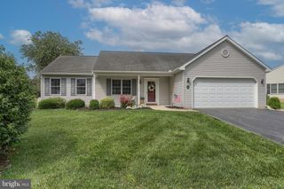 5 BOWER DR, Myerstown, PA 17067