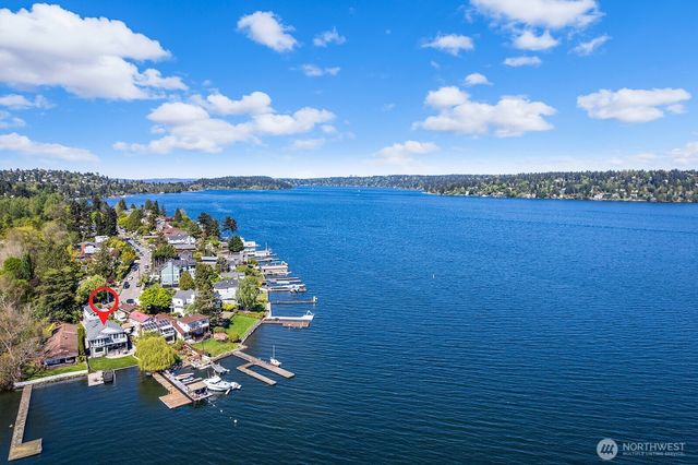 8696 Island Drive S, Seattle, WA 98118