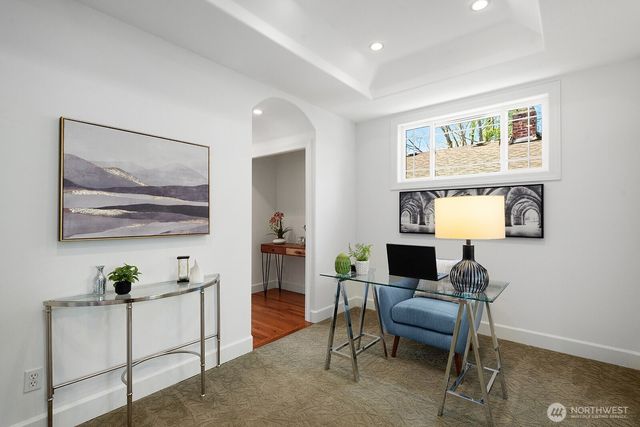 8696 Island Drive S, Seattle, WA 98118