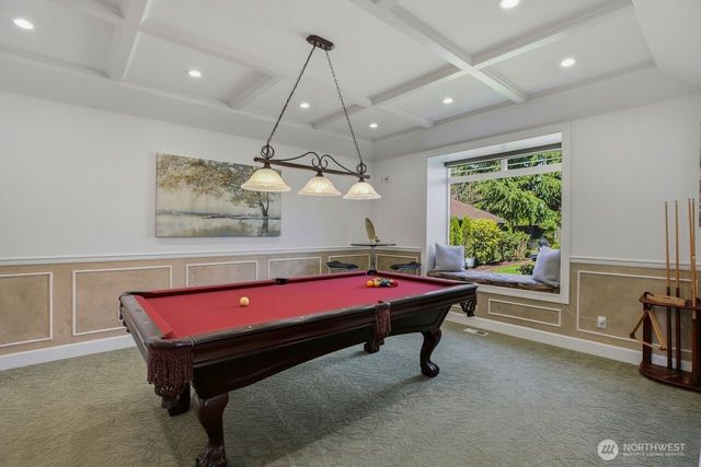 8696 Island Drive S, Seattle, WA 98118