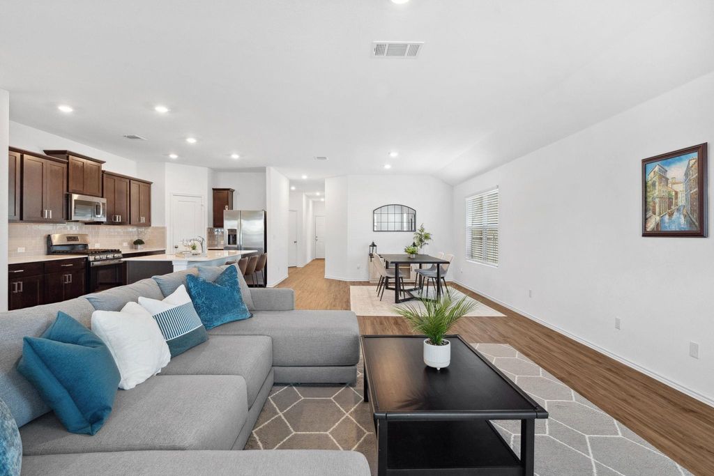185 Silver Springs A BND, Kyle, TX 78640
