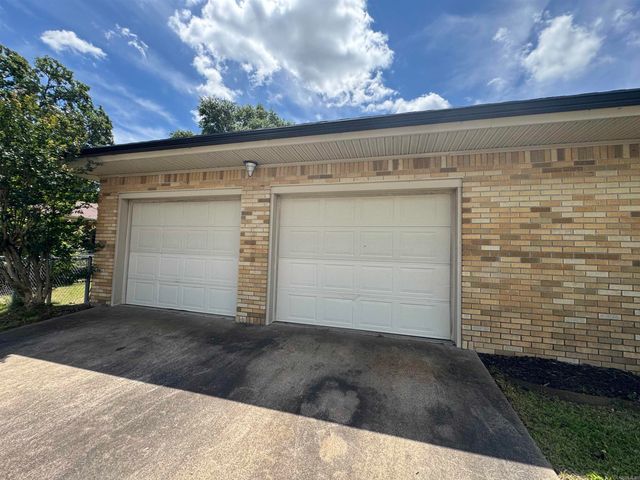 4410 Ridge Road, North Little Rock, AR 72116