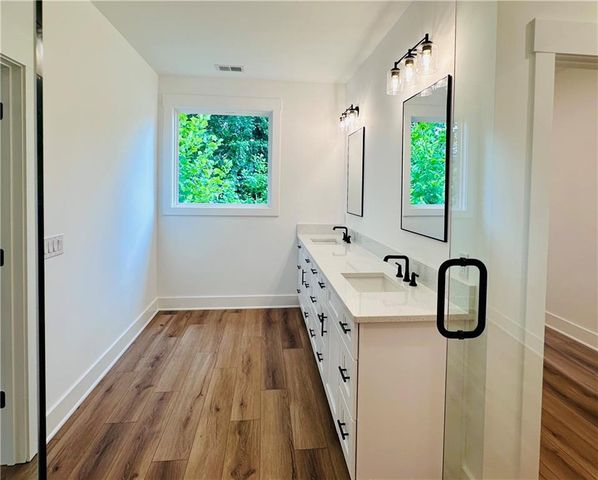 6312 Woodstock Rd, Acworth, GA 30102