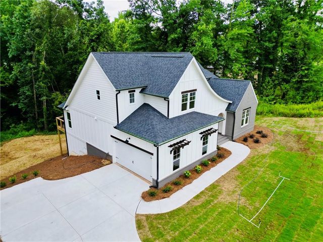 6312 Woodstock Rd, Acworth, GA 30102