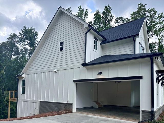 6312 Woodstock Rd, Acworth, GA 30102