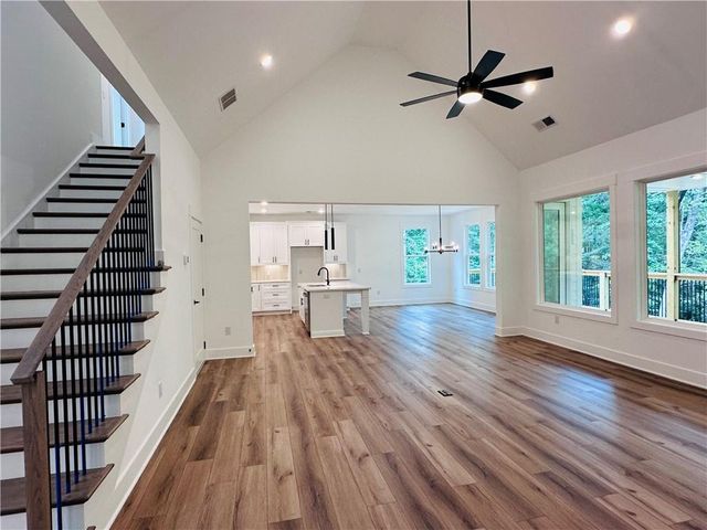 6312 Woodstock Rd, Acworth, GA 30102